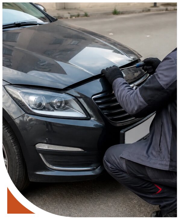 Вскрытие капота автомобиля в Казани от 2654 р. | Разлок-Кзн