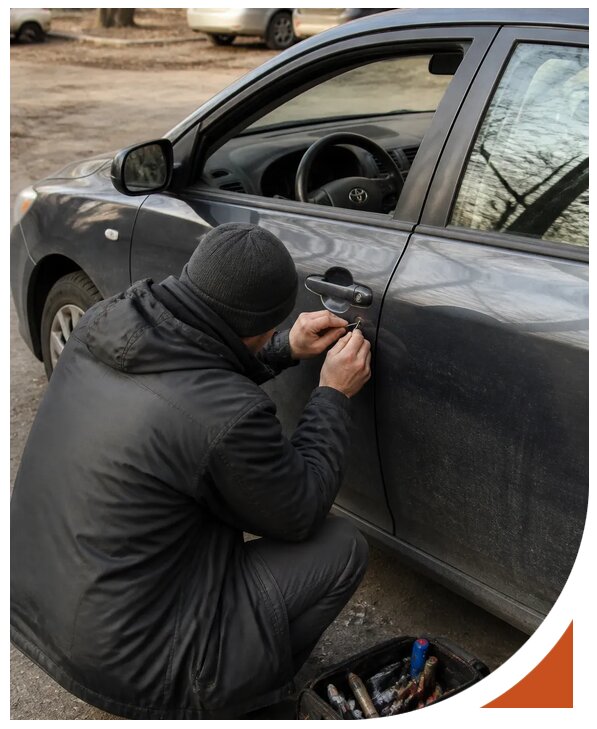 Профессиональное вскрытие автомобиля Тойота без повреждений в Казани
